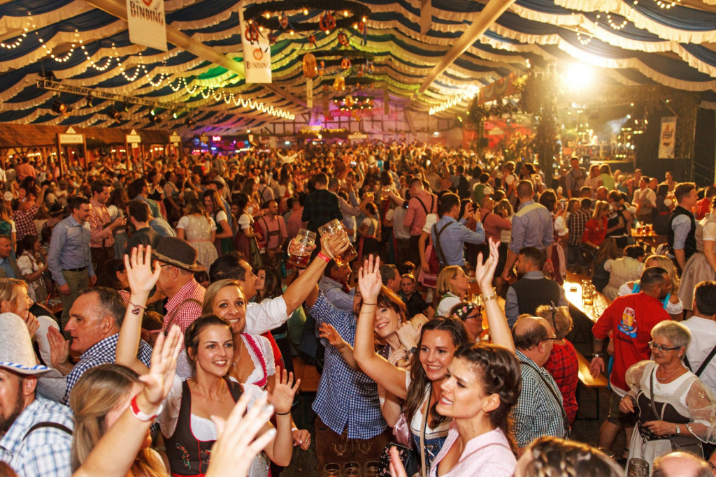 Journal Frankfurt Nachrichten O’zapft wird! Frankfurter Oktoberfest