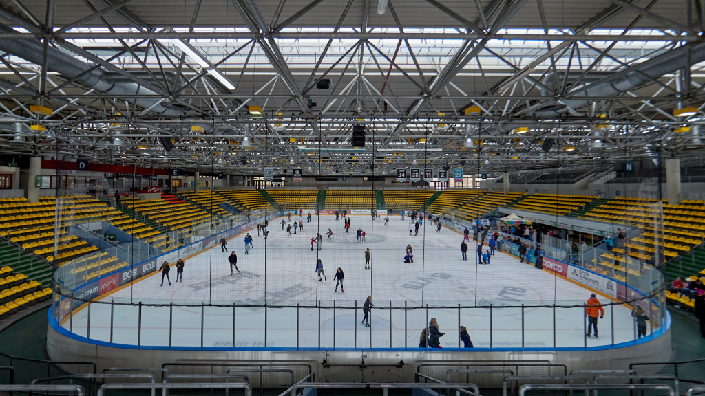 Journal Frankfurt Nachrichten - In der Eissporthalle wird getanzt - Le ...