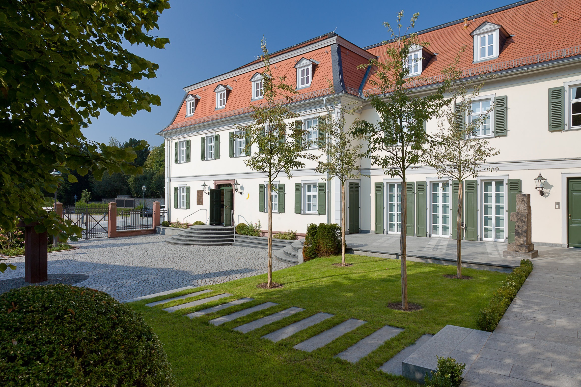 Das Museum befindet sich in direkter Nachbarschaft zum Bad Homburger Schloss., Credit: © Michael Habes