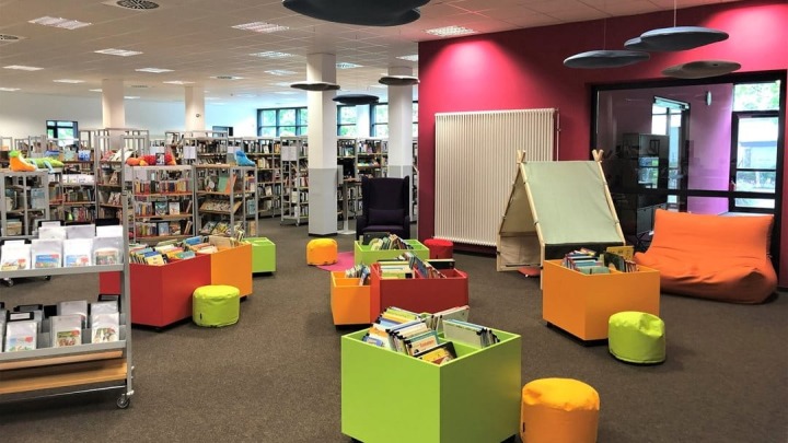 Foto: Bibliothekszentrum Hoechst innen_www.frankfurt.de