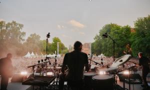 Element of Crime in Wenn es dunkel und kalt wird in Berlin